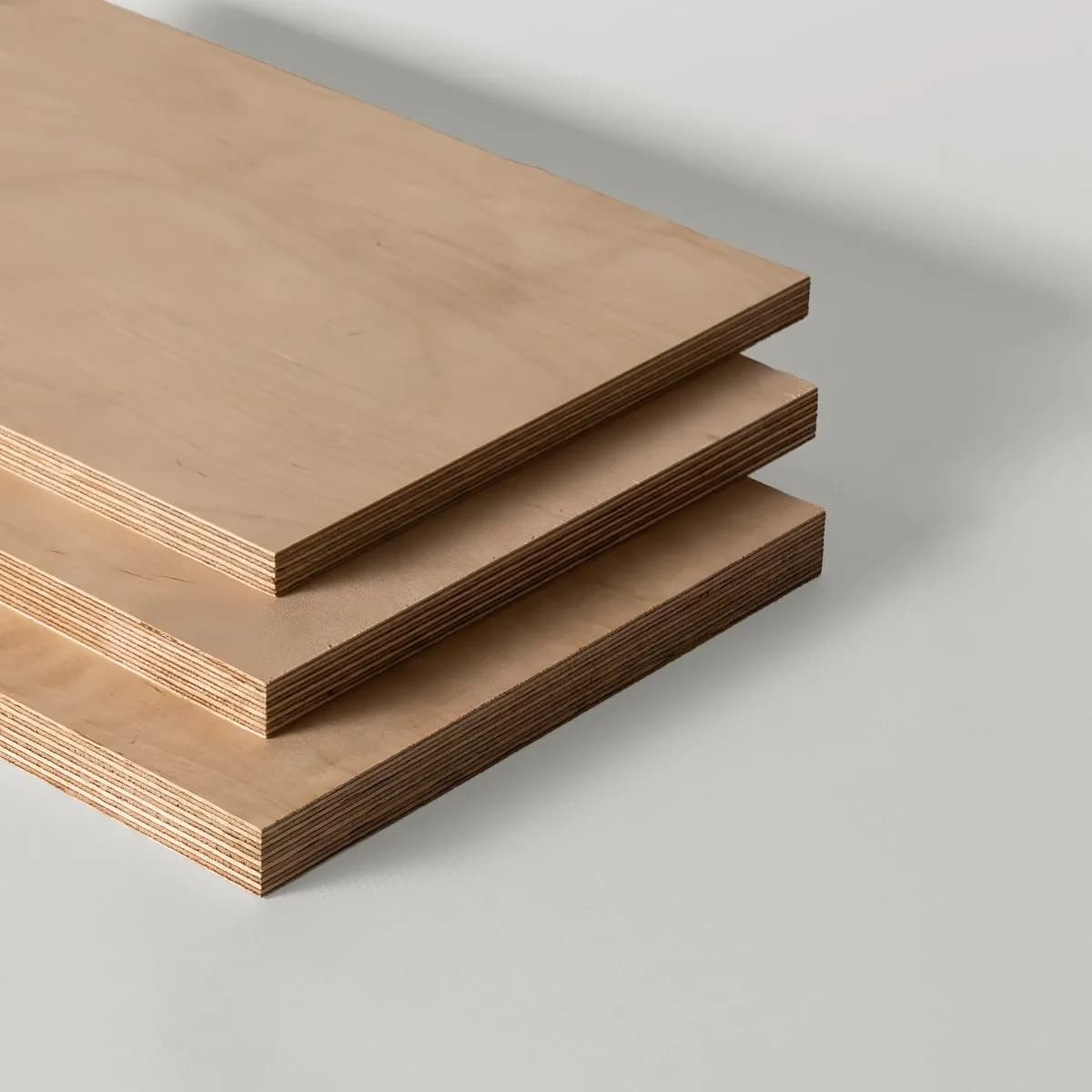 Sanded plywood sheets with a smooth surface